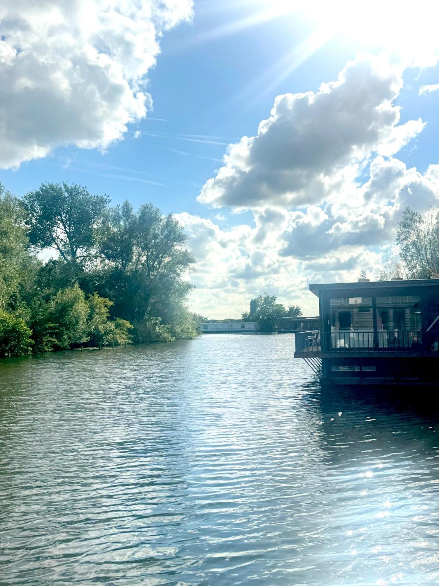 Houseboat Pure Ii *